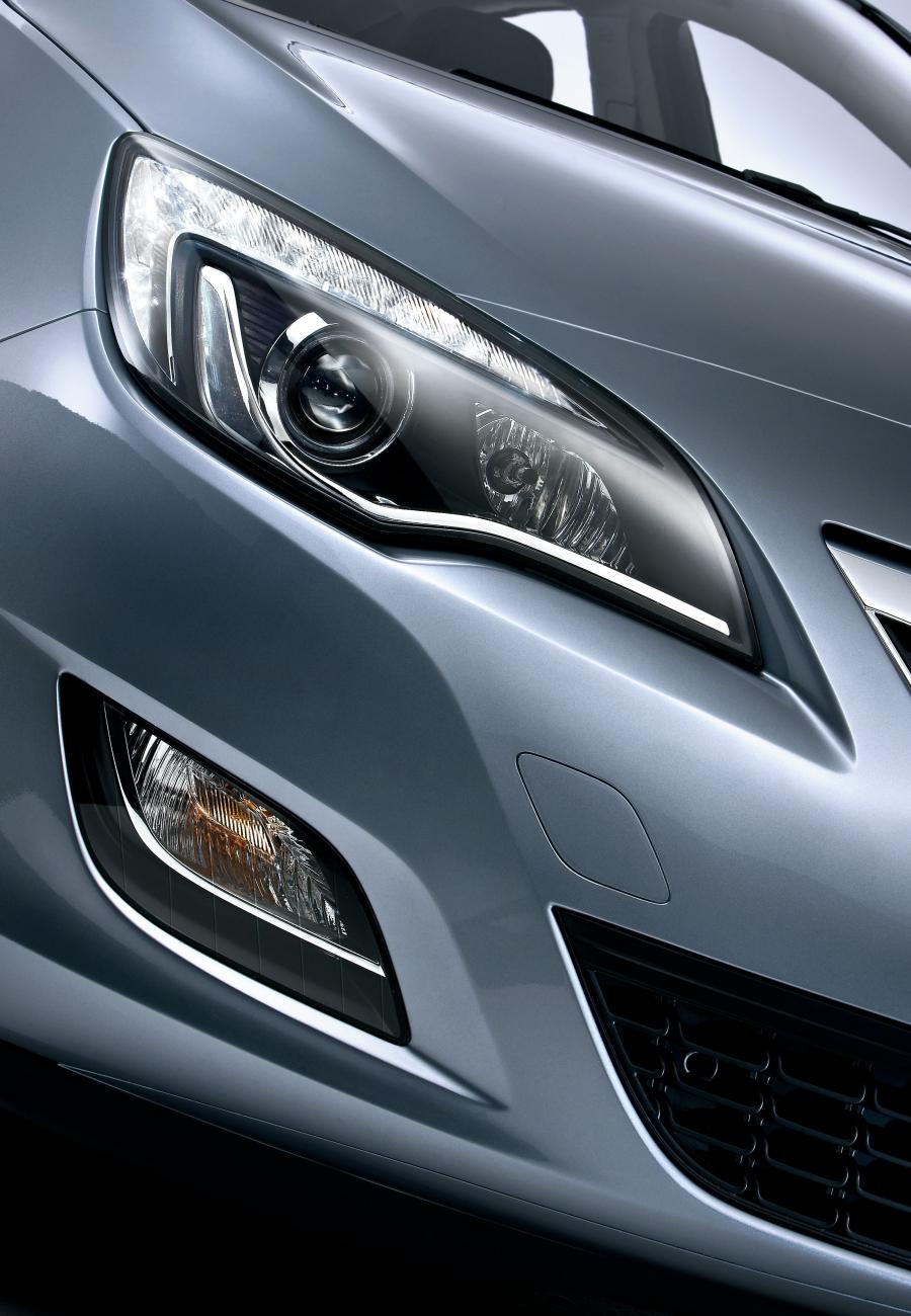  Opel Astra 5-Door 2009 года  (фото 26 из 170)